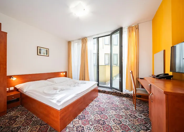 City Central De Luxe